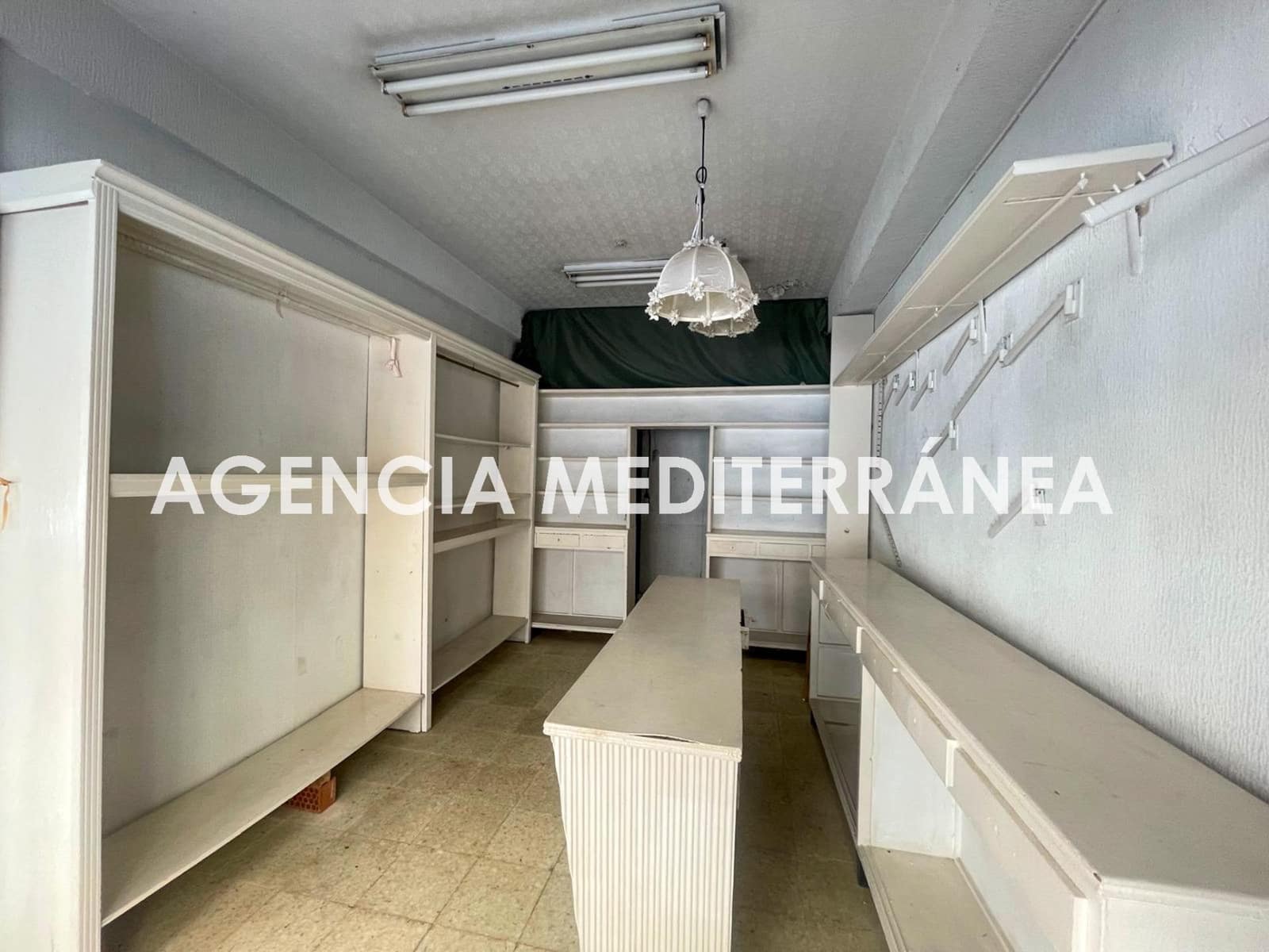Erhverv til leje i Valencia by - € 780 (Ref: 9048889)