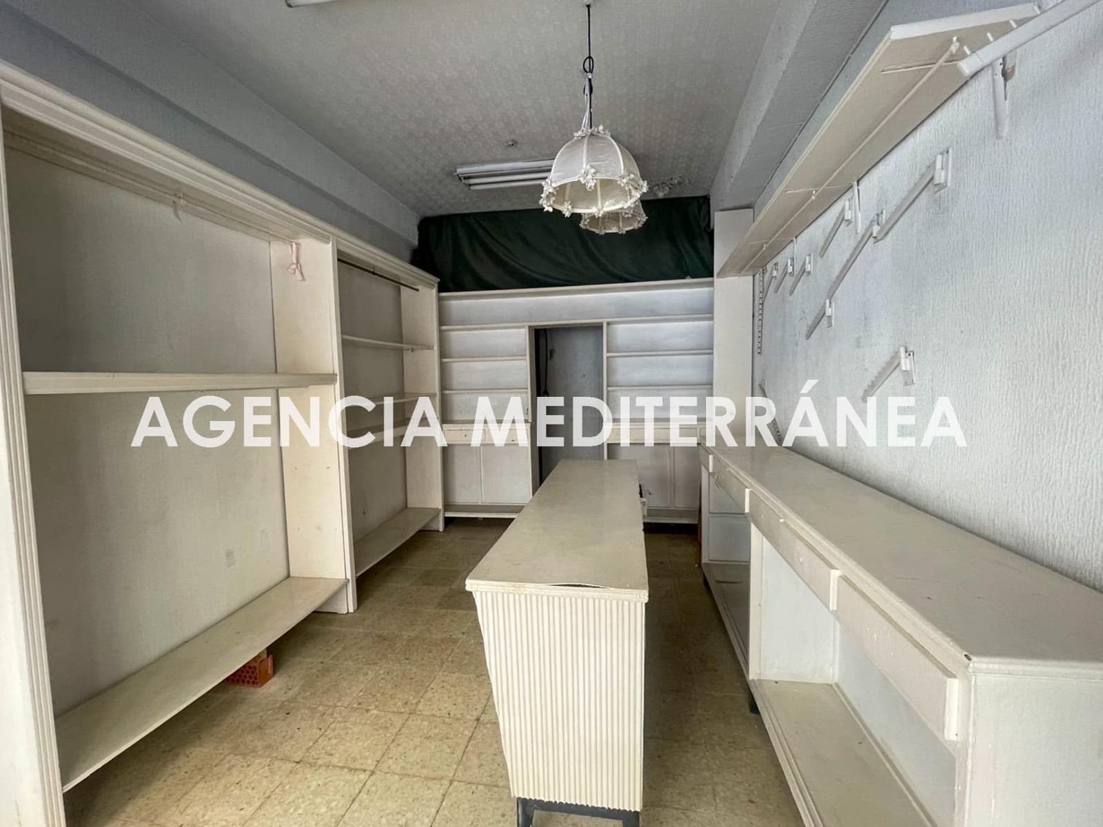 Erhverv til leje i Valencia by - € 780 (Ref: 9048889)