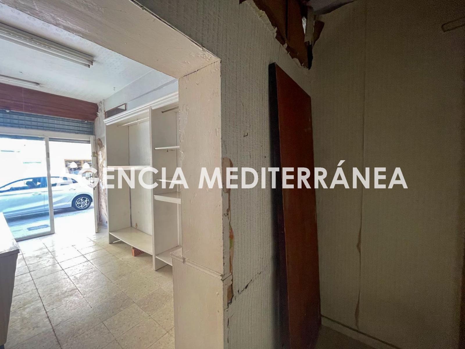 Erhverv til leje i Valencia by - € 780 (Ref: 9048889)