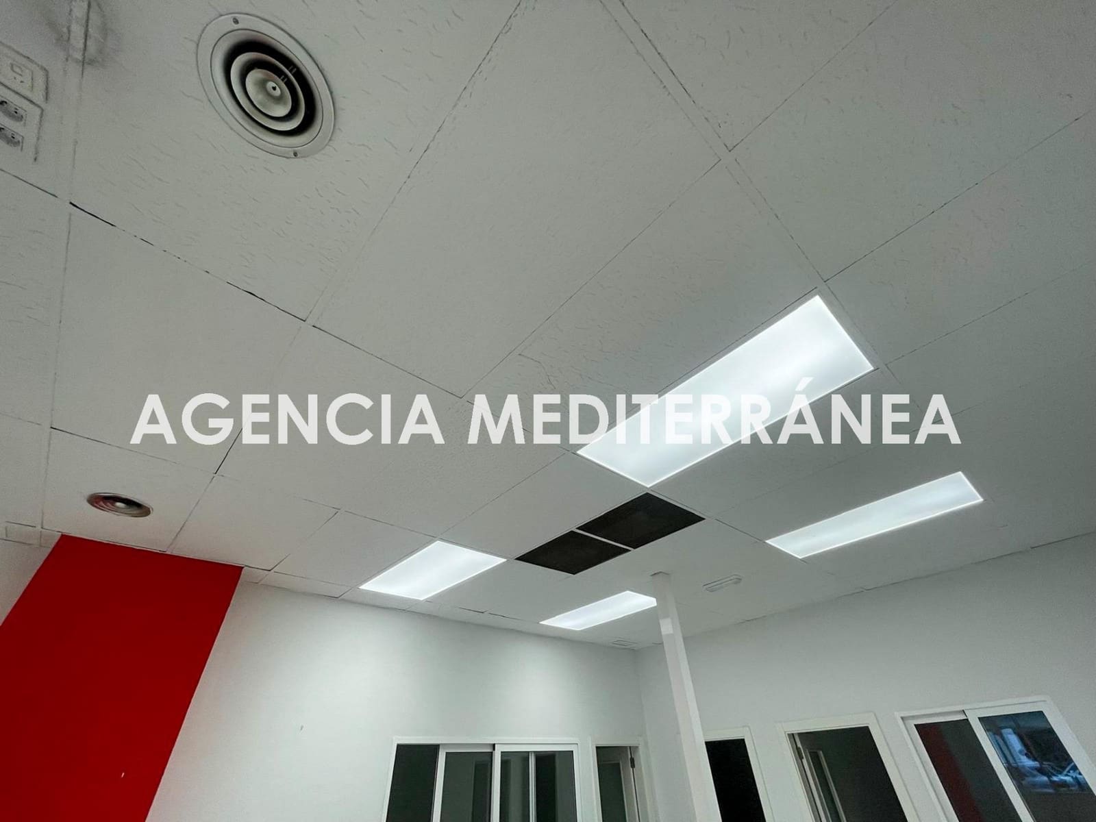 Erhverv til leje i Valencia by - € 1.150 (Ref: 9048891)