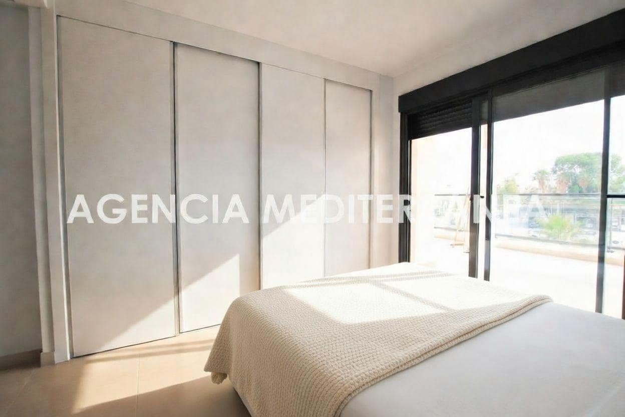 2 bedroom Apartment for sale in Denia with pool garage - € 420,000 (Ref: 9085372)