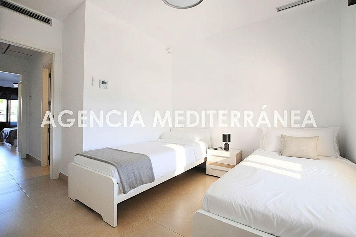 2 bedroom Apartment for sale in Denia with pool garage - € 420,000 (Ref: 9085372)