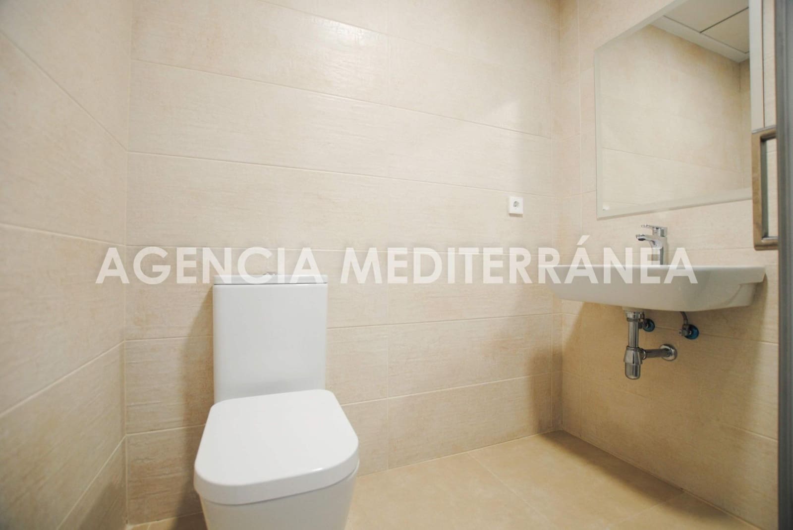 2 bedroom Apartment for sale in Denia with pool garage - € 420,000 (Ref: 9085372)