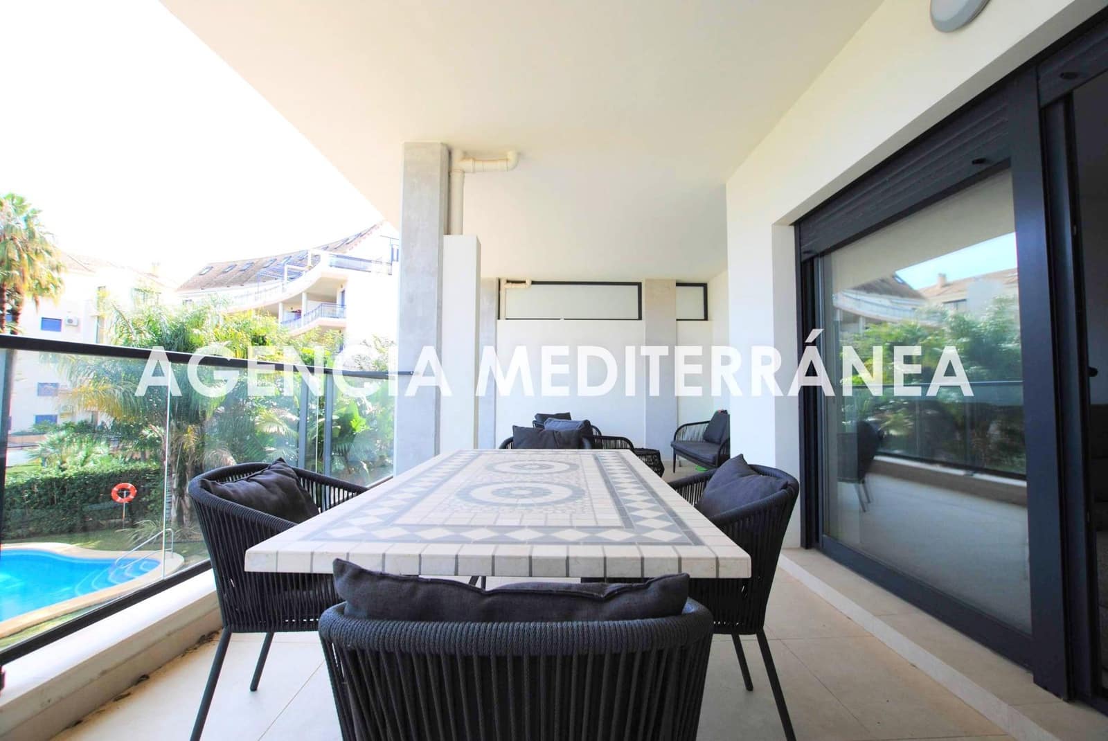 2 bedroom Apartment for sale in Denia with pool garage - € 420,000 (Ref: 9085372)
