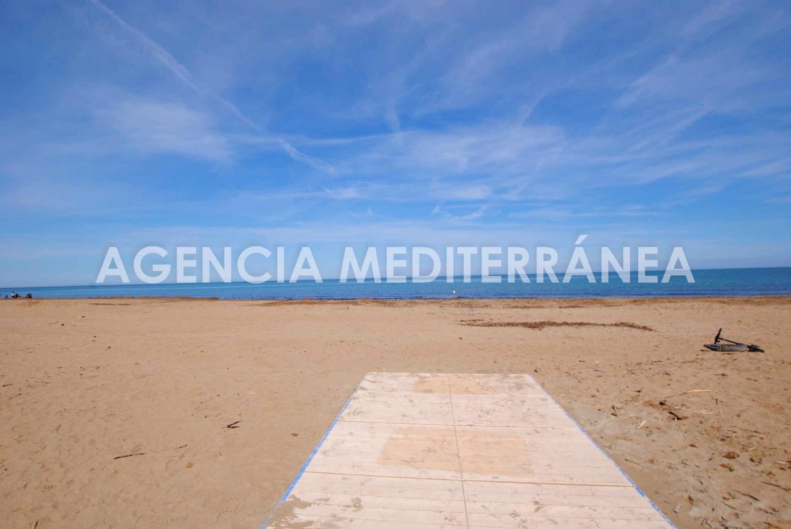 2 bedroom Apartment for sale in Denia with pool garage - € 420,000 (Ref: 9085372)