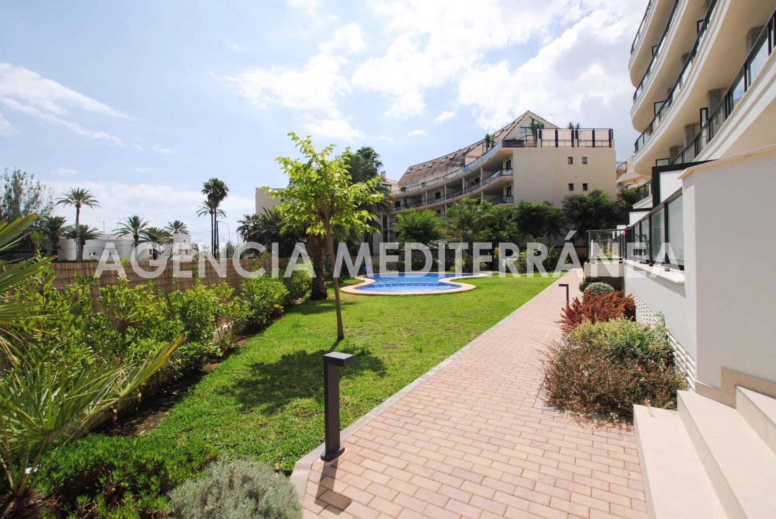 2 bedroom Apartment for sale in Denia with pool garage - € 420,000 (Ref: 9085372)