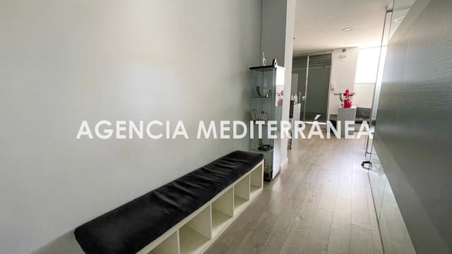 13 soveværelse Erhverv til salg i La Gran Via, Valencia by - € 620.000 (Ref: 9142957)