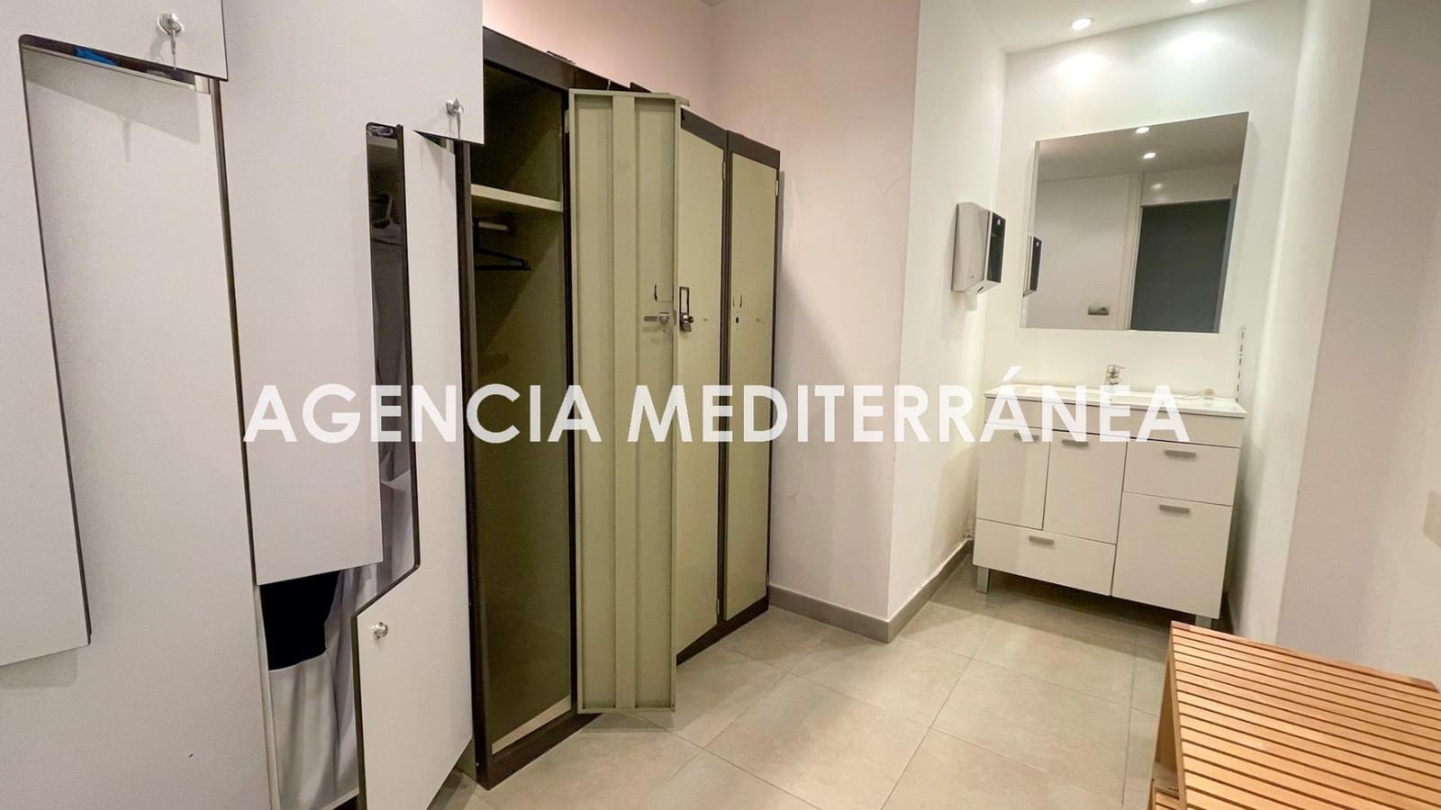13 Zimmer Gewerbe zu verkaufen in Valencia Stadt - 580.000 € (Ref: 9142957)
