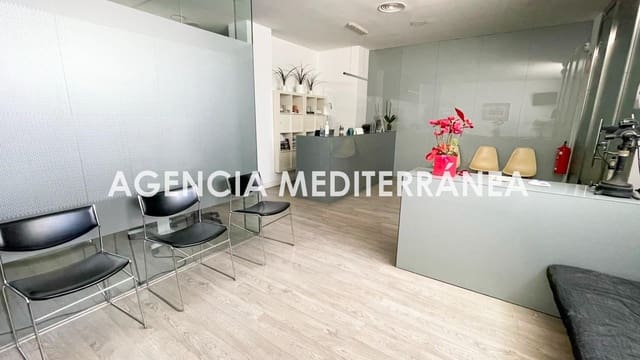 13 bedroom Commercial for sale in La Gran Via, Valencia city - € 580,000 (Ref: 9142957)