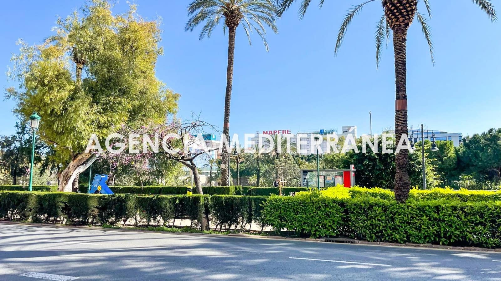 13 Zimmer Gewerbe zu verkaufen in Valencia Stadt - 580.000 € (Ref: 9142957)