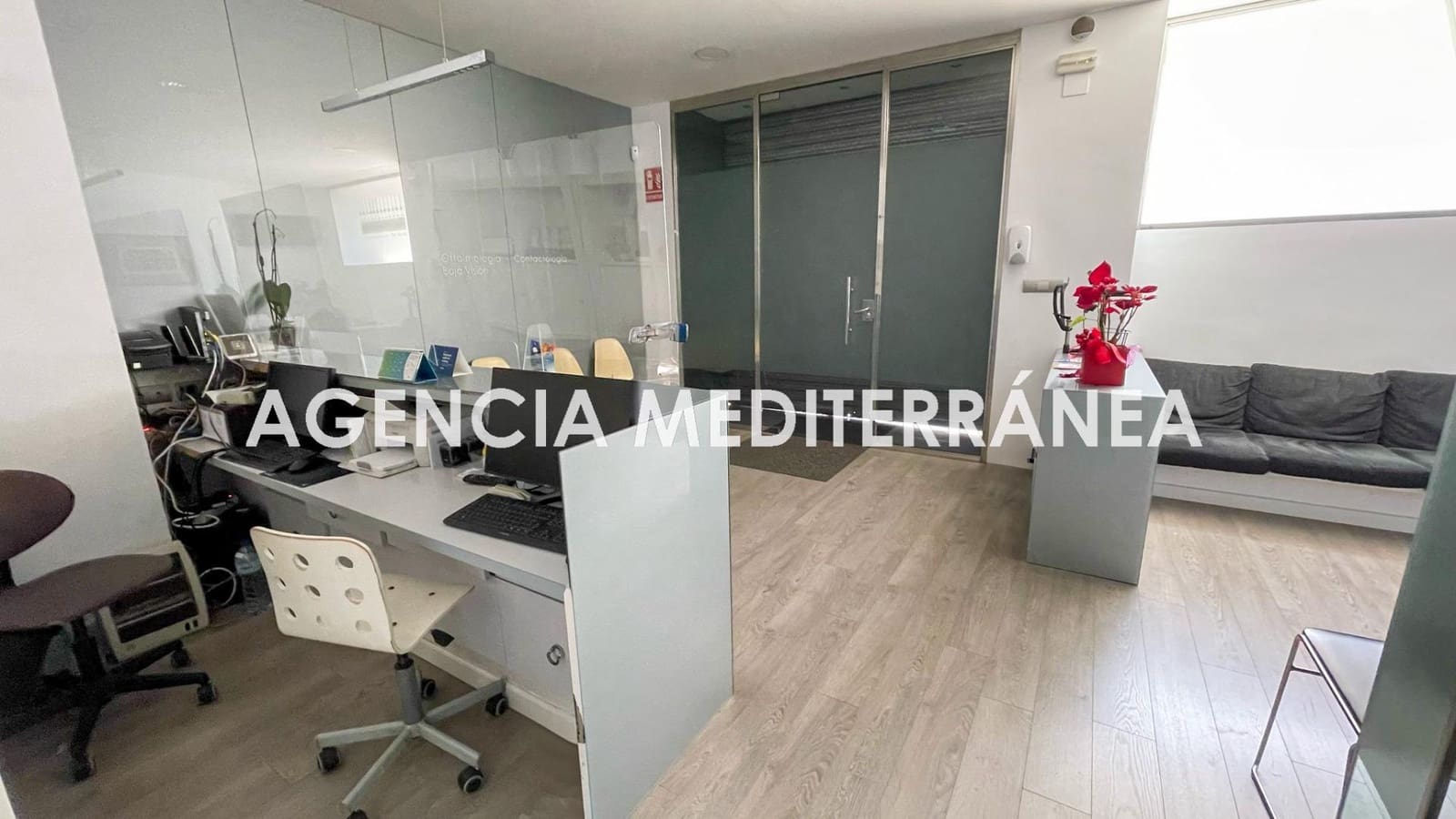 Local Comercial de 13 habitaciones en València ciudad en venta - 580.000 € (Ref: 9142957)