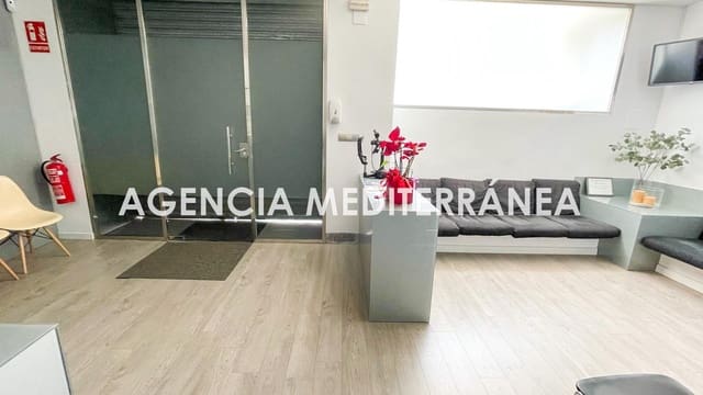 Local Comercial de 13 habitaciones en La Gran Via, València ciudad en venta - 580.000 € (Ref: 9142957)