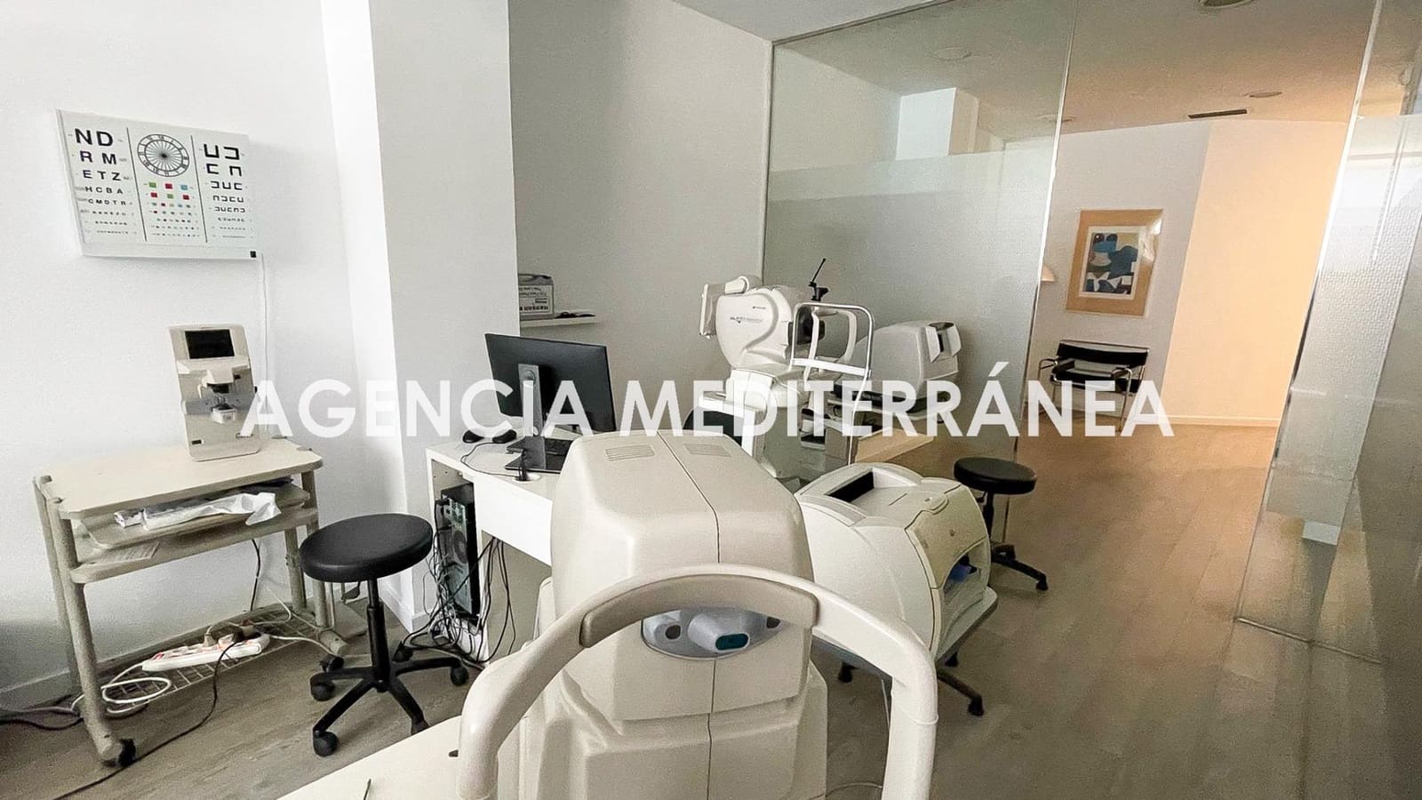 Local Comercial de 13 habitaciones en València ciudad en venta - 580.000 € (Ref: 9142957)