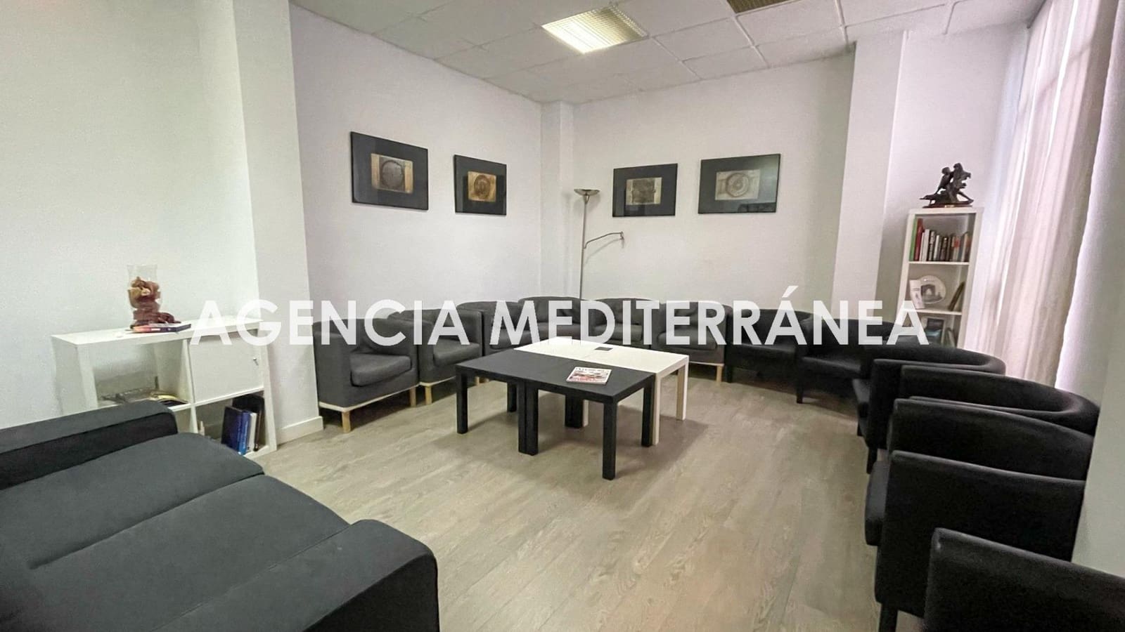 Local Comercial de 13 habitaciones en València ciudad en venta - 580.000 € (Ref: 9142957)