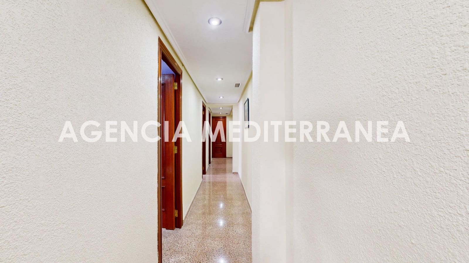 3 soveværelse Lejlighed til salg i Valencia by - € 310.000 (Ref: 9149339)