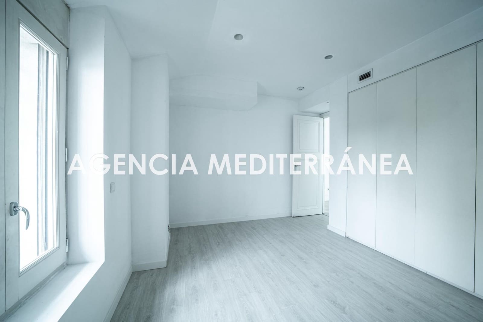 5 soveværelse Villa til salg i Rocafort med swimmingpool garage - € 1.265.000 (Ref: 9154031)