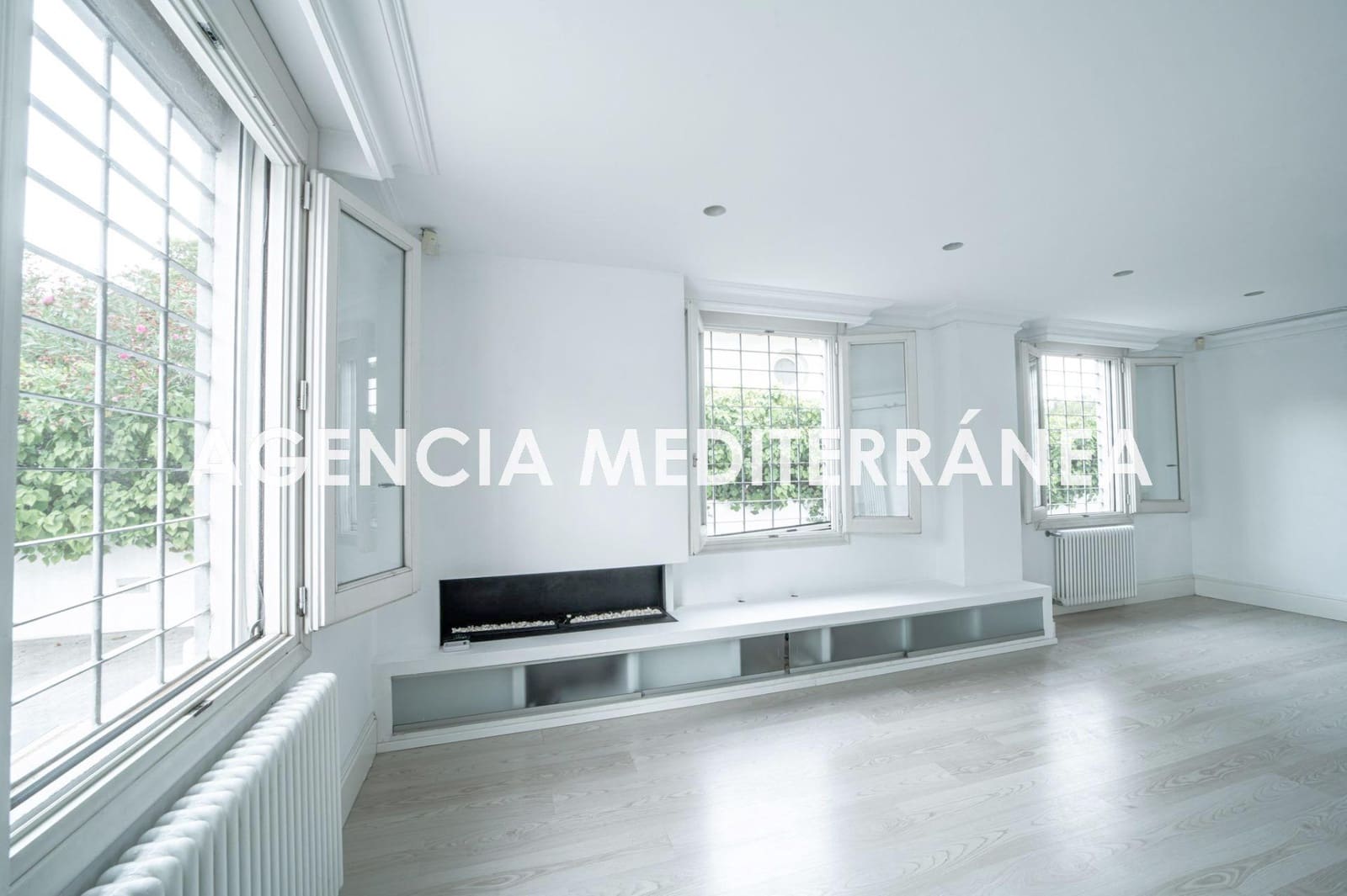 5 soveværelse Villa til salg i Rocafort med swimmingpool garage - € 1.265.000 (Ref: 9154031)