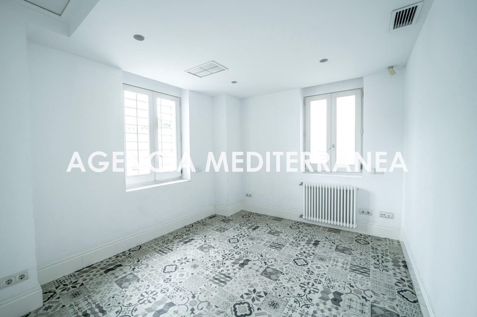 5 soveværelse Villa til salg i Rocafort med swimmingpool garage - € 1.265.000 (Ref: 9154031)