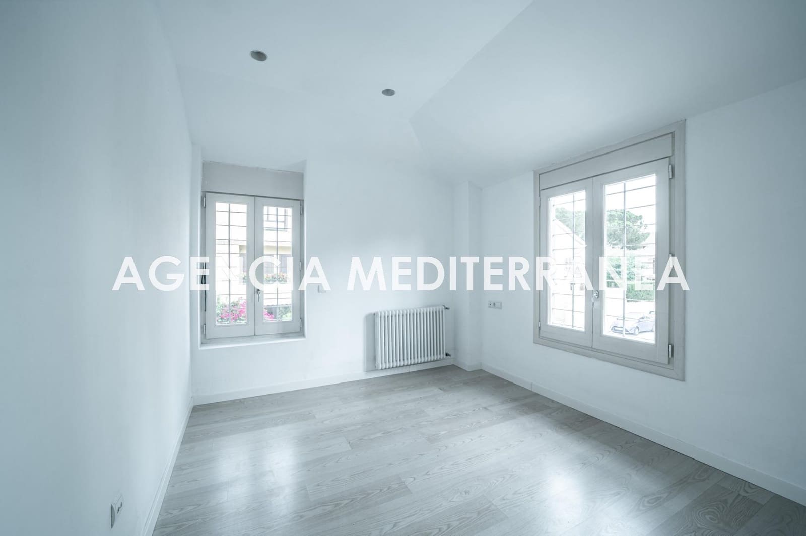 5 soveværelse Villa til salg i Rocafort med swimmingpool garage - € 1.265.000 (Ref: 9154031)