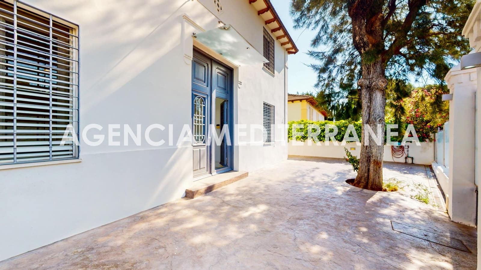 Chalet de 5 habitaciones en Rocafort en venta con piscina garaje - 1.265.000 € (Ref: 9154031)