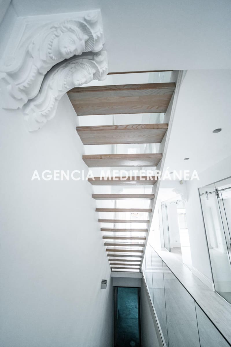 Chalet de 5 habitaciones en Rocafort en venta con piscina garaje - 1.265.000 € (Ref: 9154031)