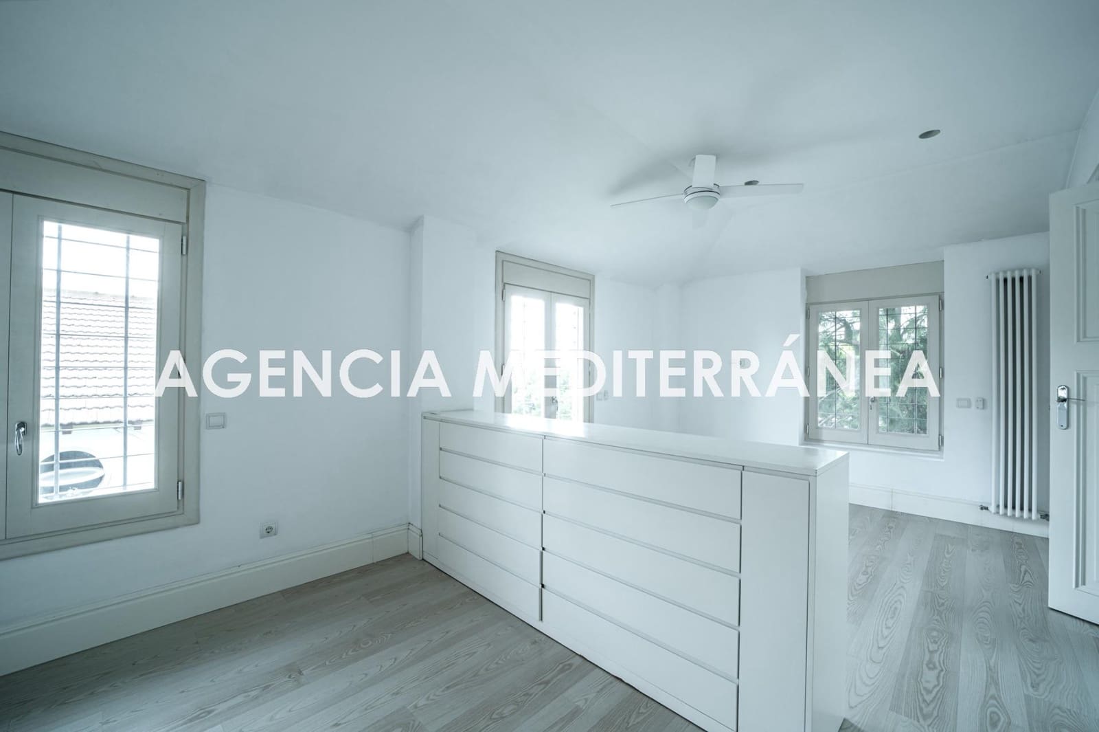Chalet de 5 habitaciones en Rocafort en venta con piscina garaje - 1.265.000 € (Ref: 9154031)