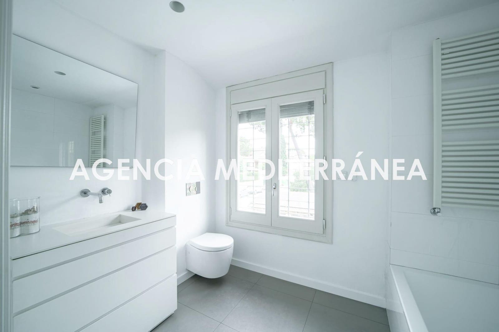 Chalet de 5 habitaciones en Rocafort en venta con piscina garaje - 1.265.000 € (Ref: 9154031)