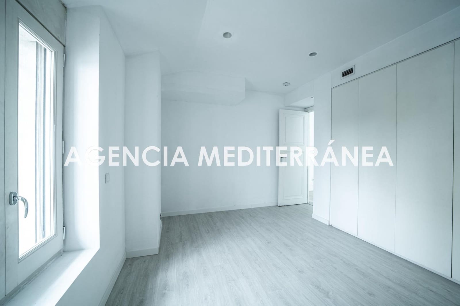 5 quarto Moradia para venda em Rocafort com piscina garagem - 1 265 000 € (Ref: 9154031)