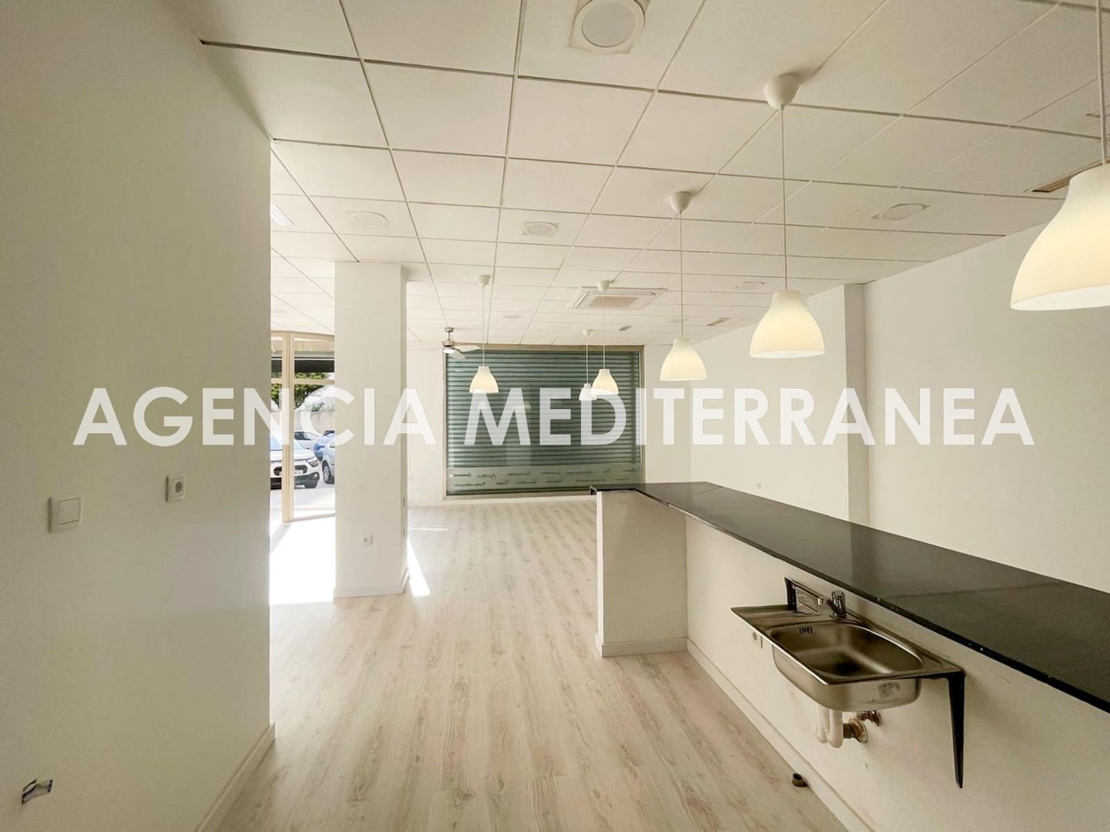 2 soverom Kommersiell til leie i Catarroja - € 1 100 (Ref: 9195608)