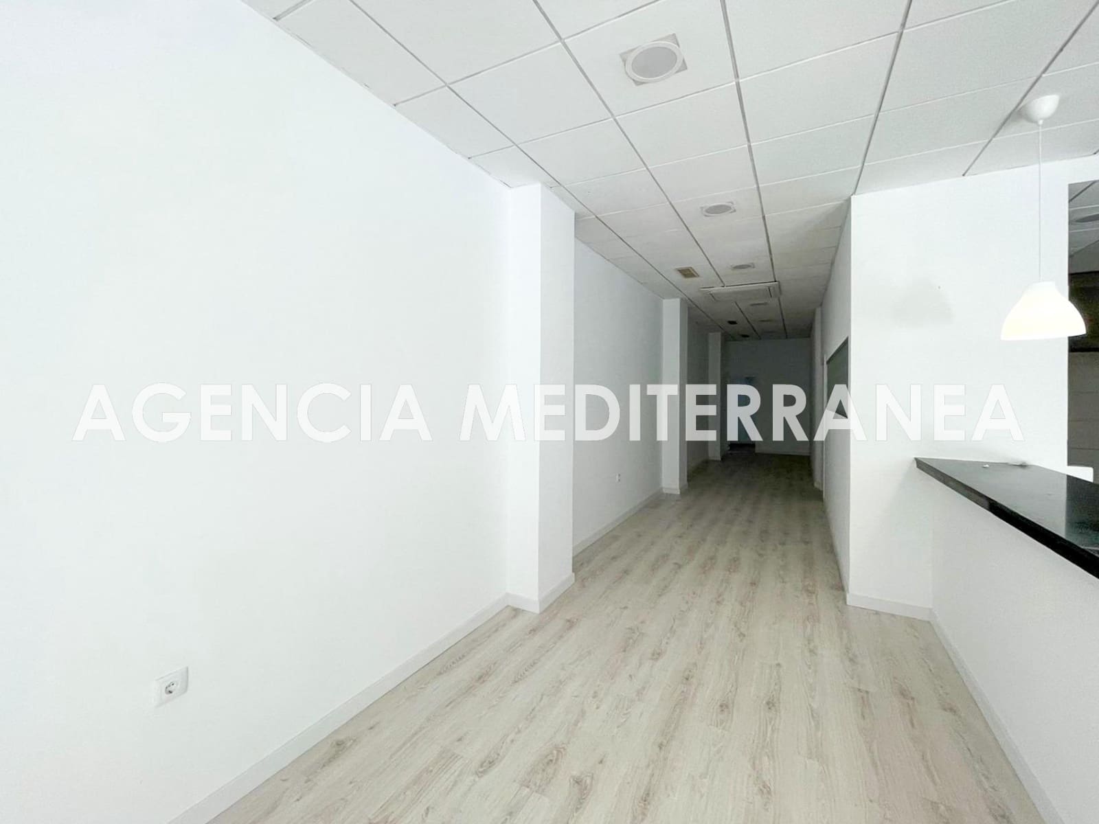 2 soverom Kommersiell til leie i Catarroja - € 1 100 (Ref: 9195608)