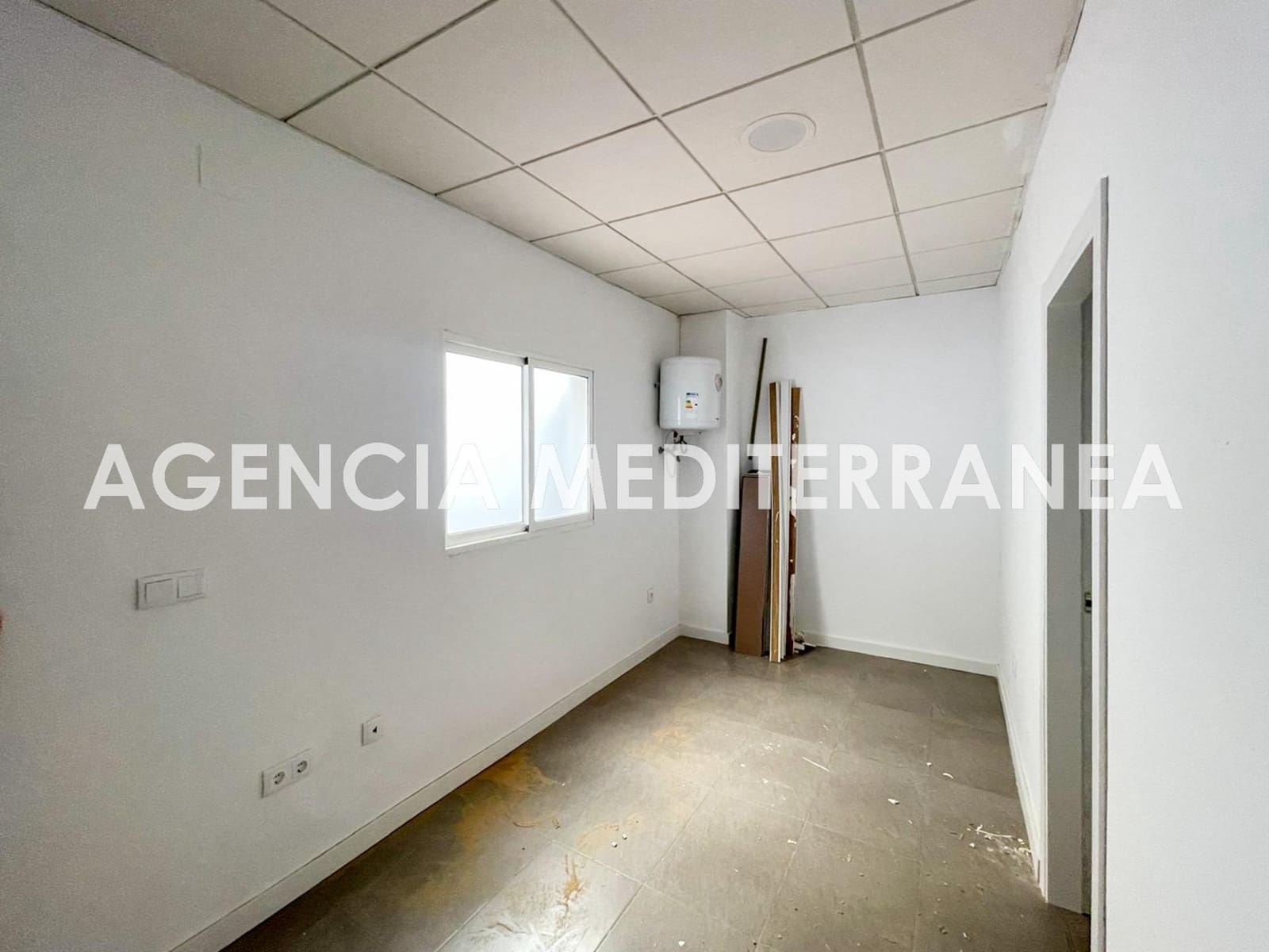 2 bedroom Commercial for rent in Catarroja - € 1,100 (Ref: 9195608)