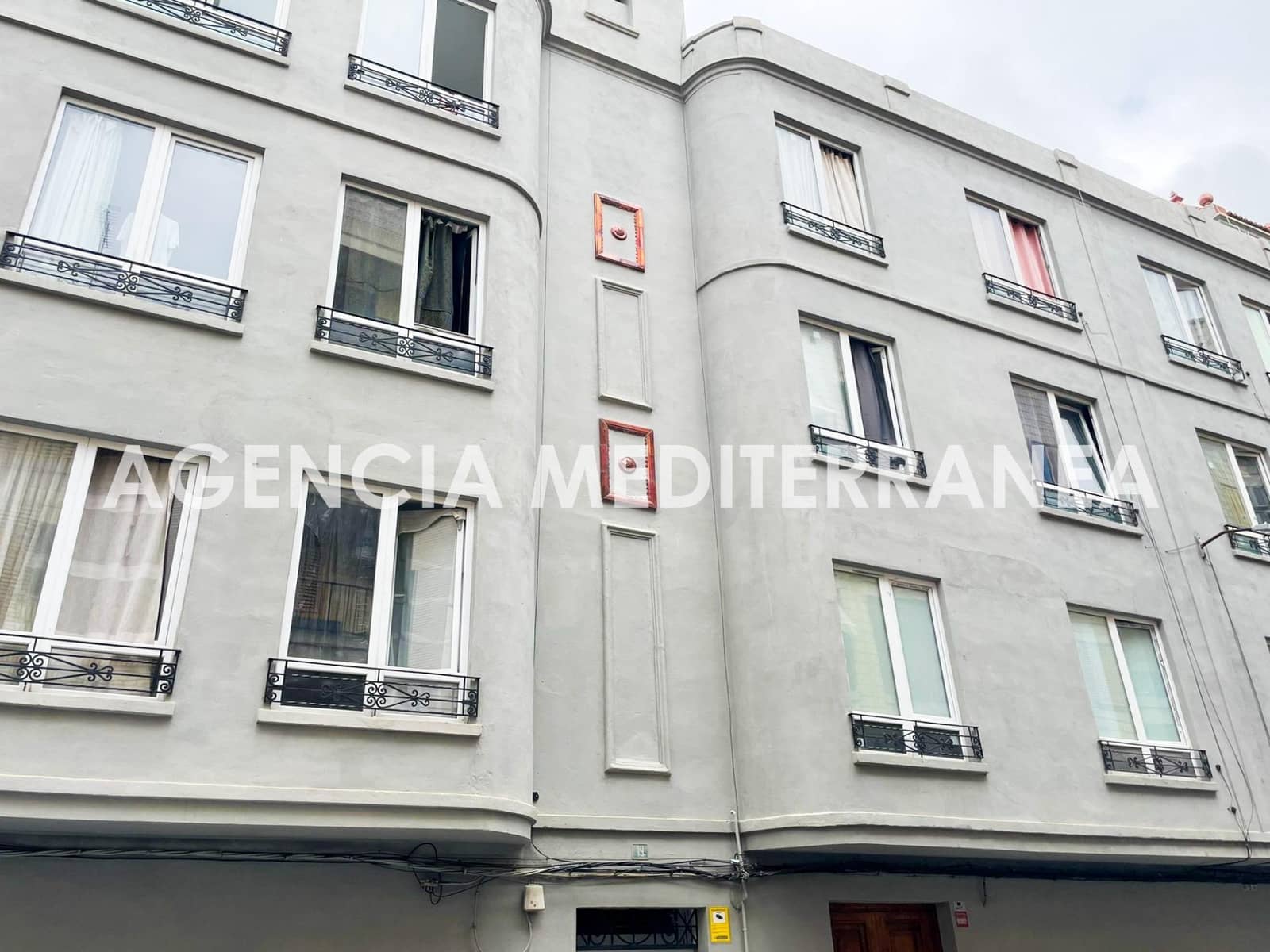 5 soveværelse Lejlighed til leje i Burjassot - € 325 (Ref: 9197805)