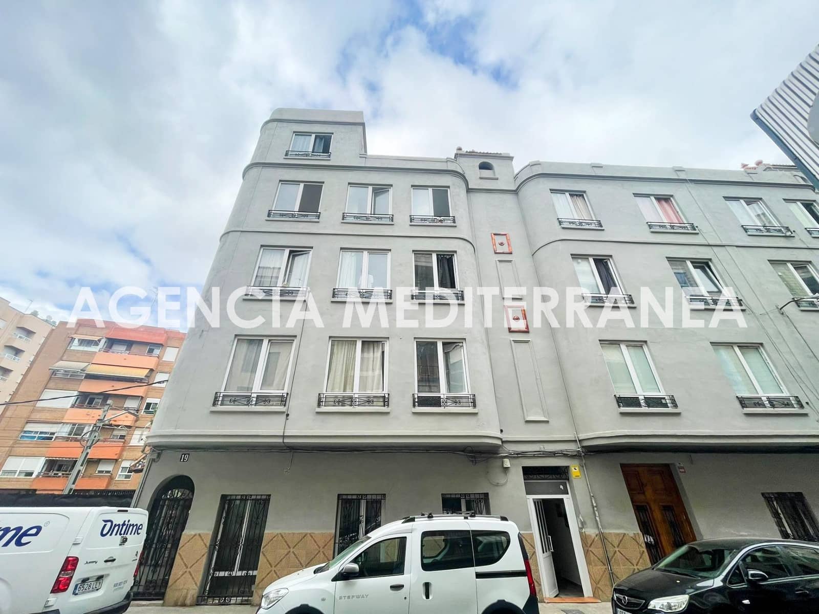 5 soveværelse Lejlighed til leje i Burjassot - € 325 (Ref: 9197805)