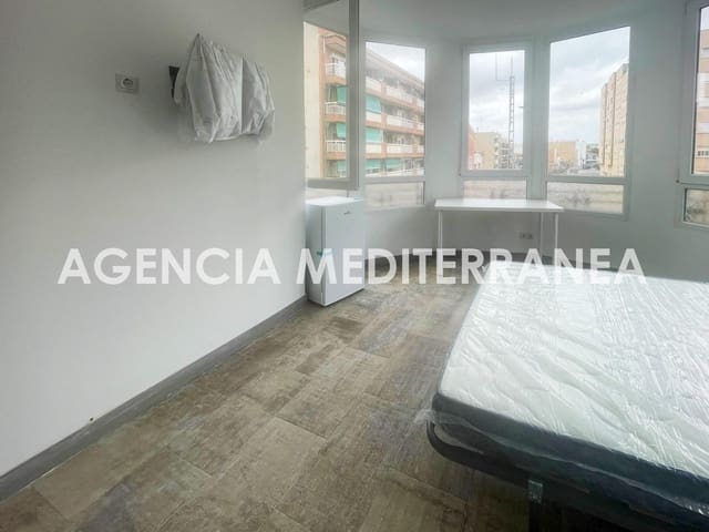 5 bedroom Flat for rent in Burjassot - € 325 (Ref: 9197805)