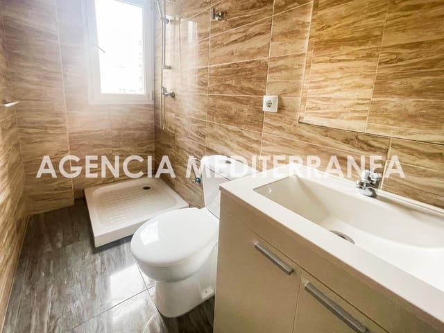 5 bedroom Flat for rent in Burjassot - € 325 (Ref: 9197805)