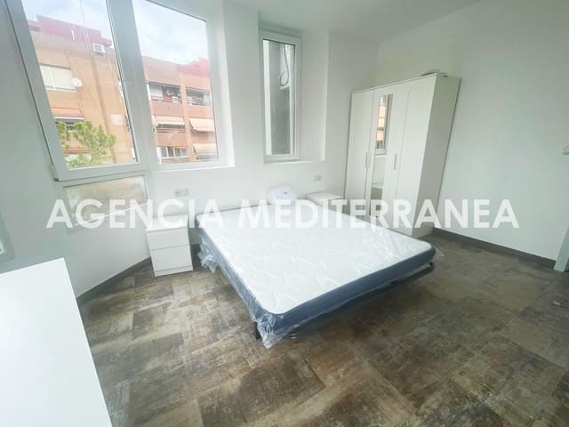 5 Zimmer Wohnung zu vermieten in Burjassot - 325 € (Ref: 9197805)
