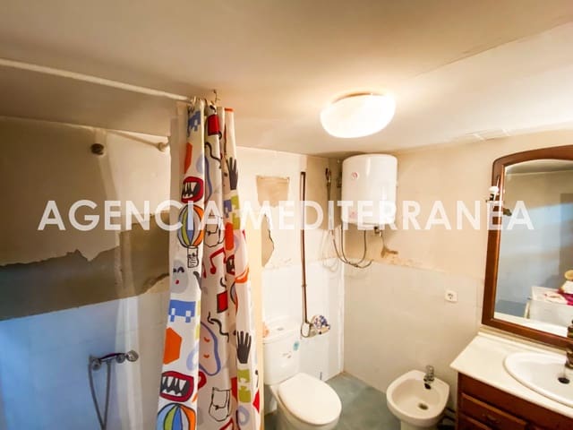 4 bedroom Townhouse for sale in Alpuente - € 89,000 (Ref: 9240043)