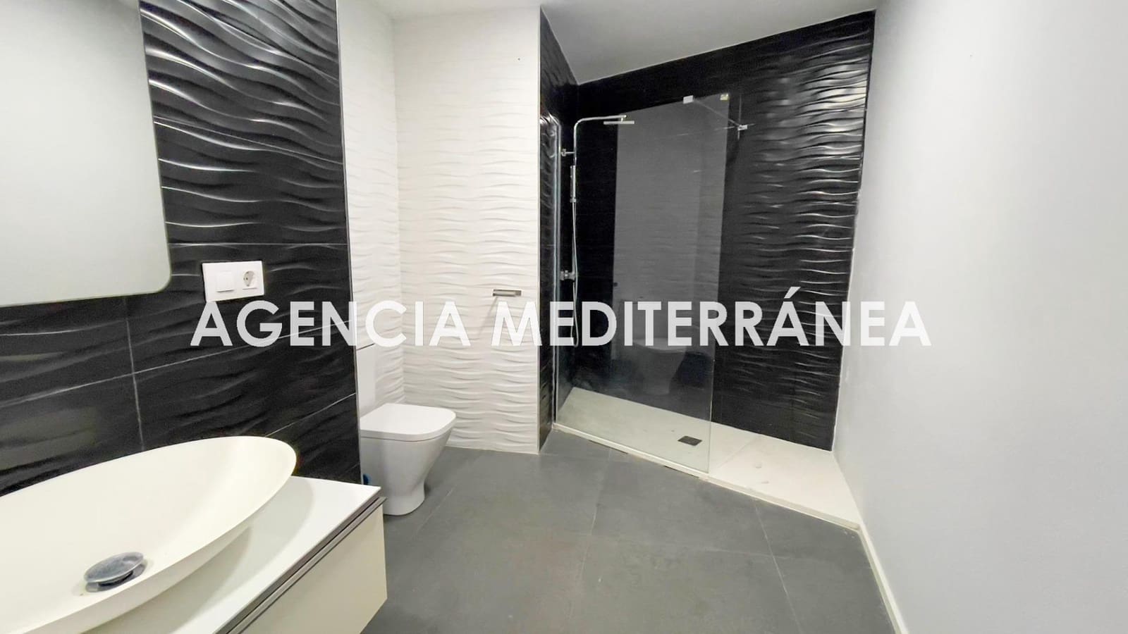 2 soveværelse Lejlighed til salg i Valencia by - € 325.000 (Ref: 9247368)