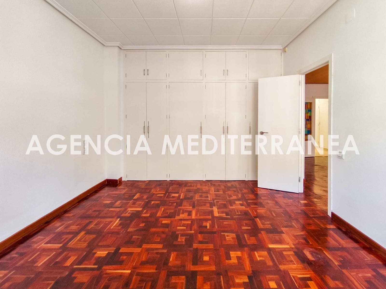 3 soveværelse Lejlighed til leje i Valencia by - € 1.200 (Ref: 9252074)