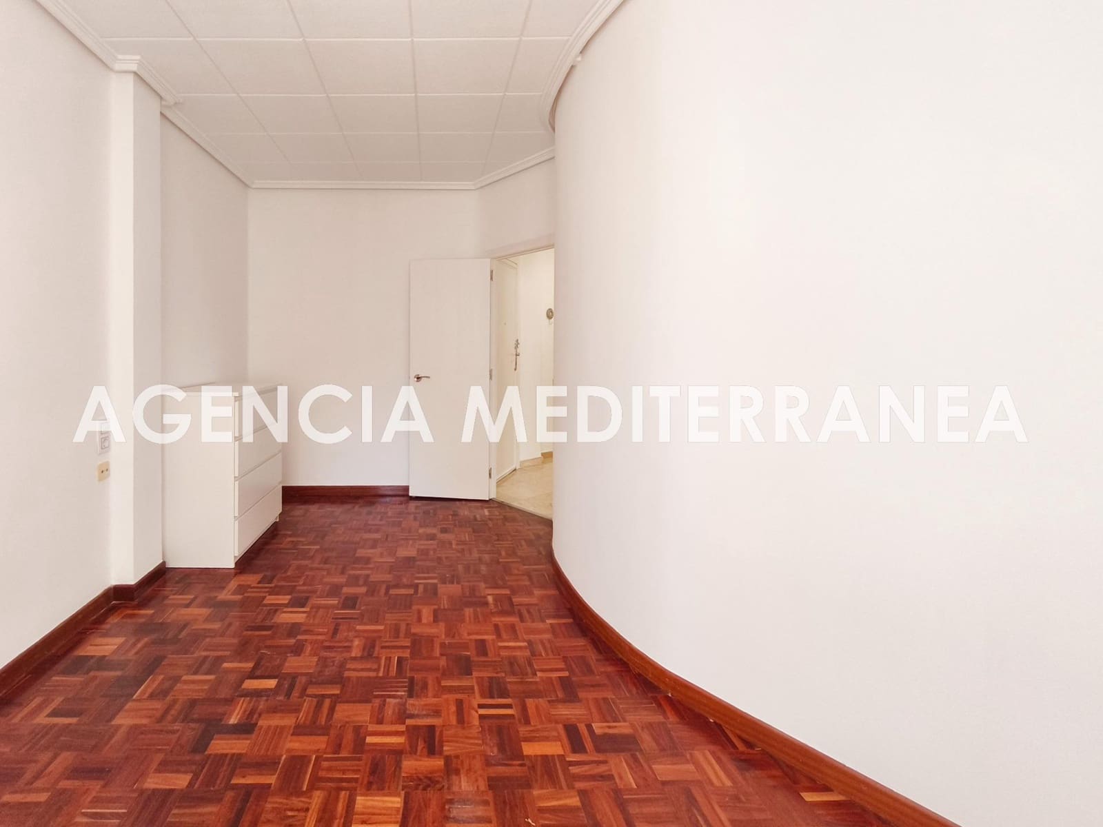 3 soveværelse Lejlighed til leje i Valencia by - € 1.200 (Ref: 9252074)