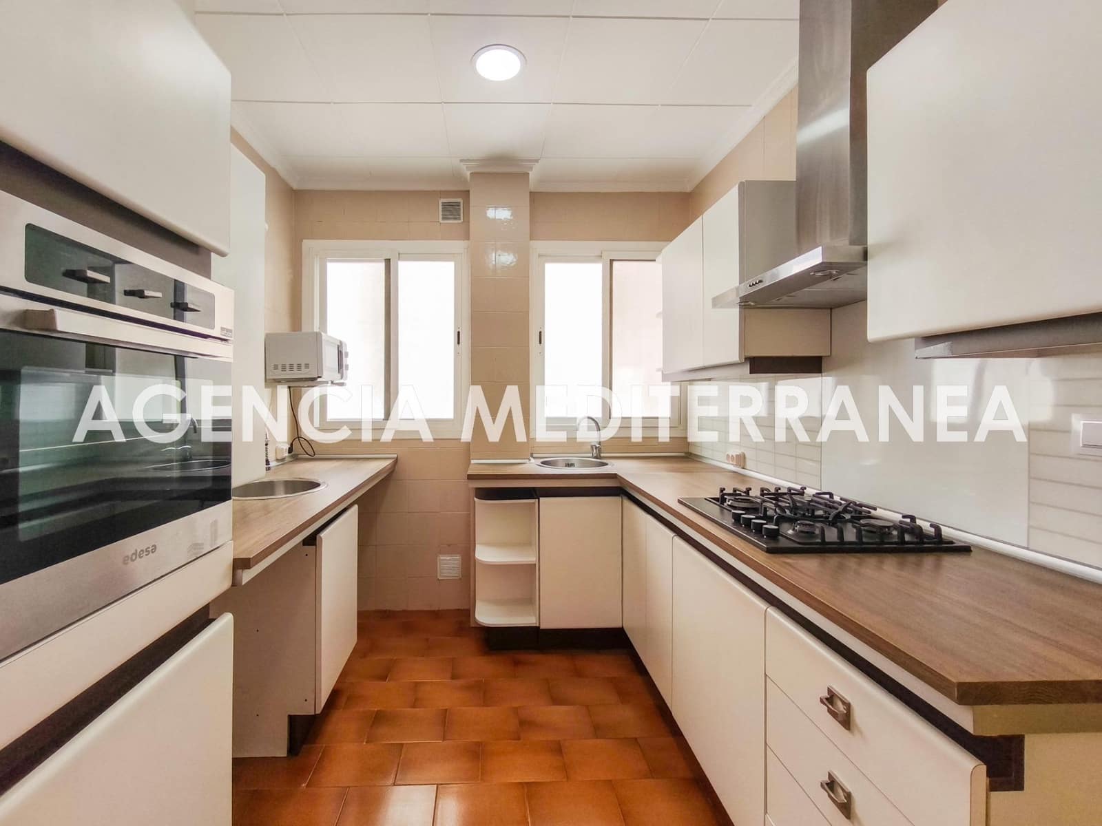 3 soveværelse Lejlighed til leje i Valencia by - € 1.200 (Ref: 9252074)