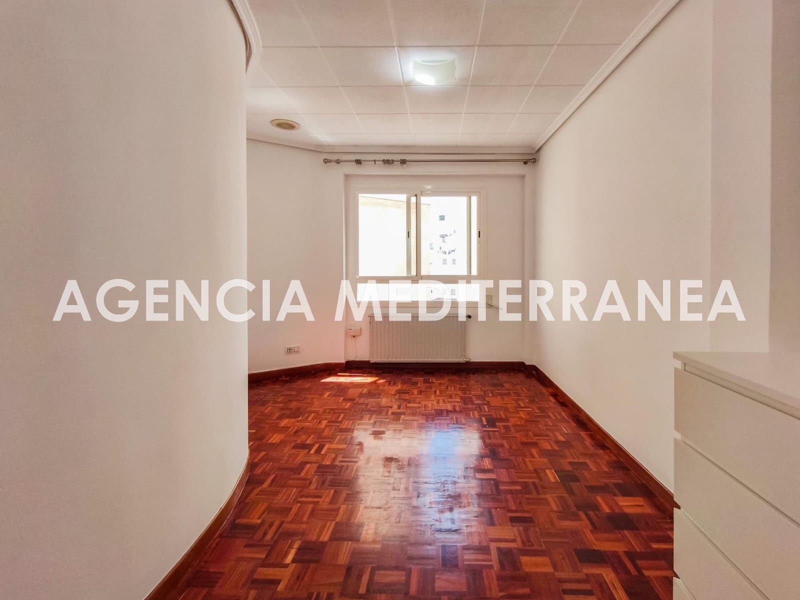 3 soveværelse Lejlighed til leje i Valencia by - € 1.200 (Ref: 9252074)