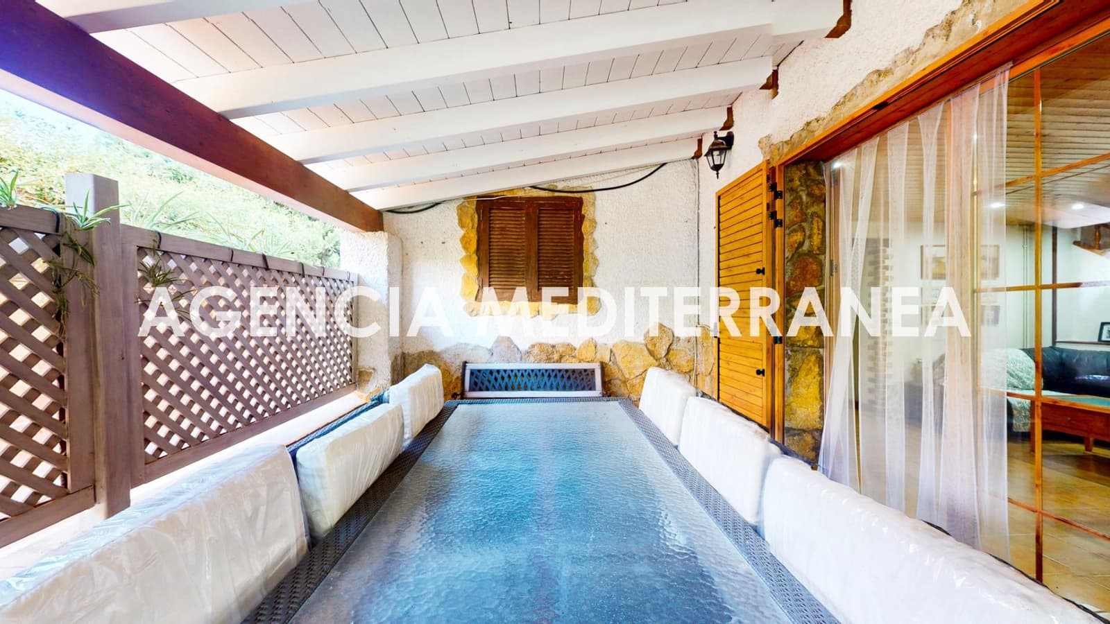 5 soveværelse Semi-Rækkehus til salg i La Canada med swimmingpool garage - € 449.000 (Ref: 9264652)