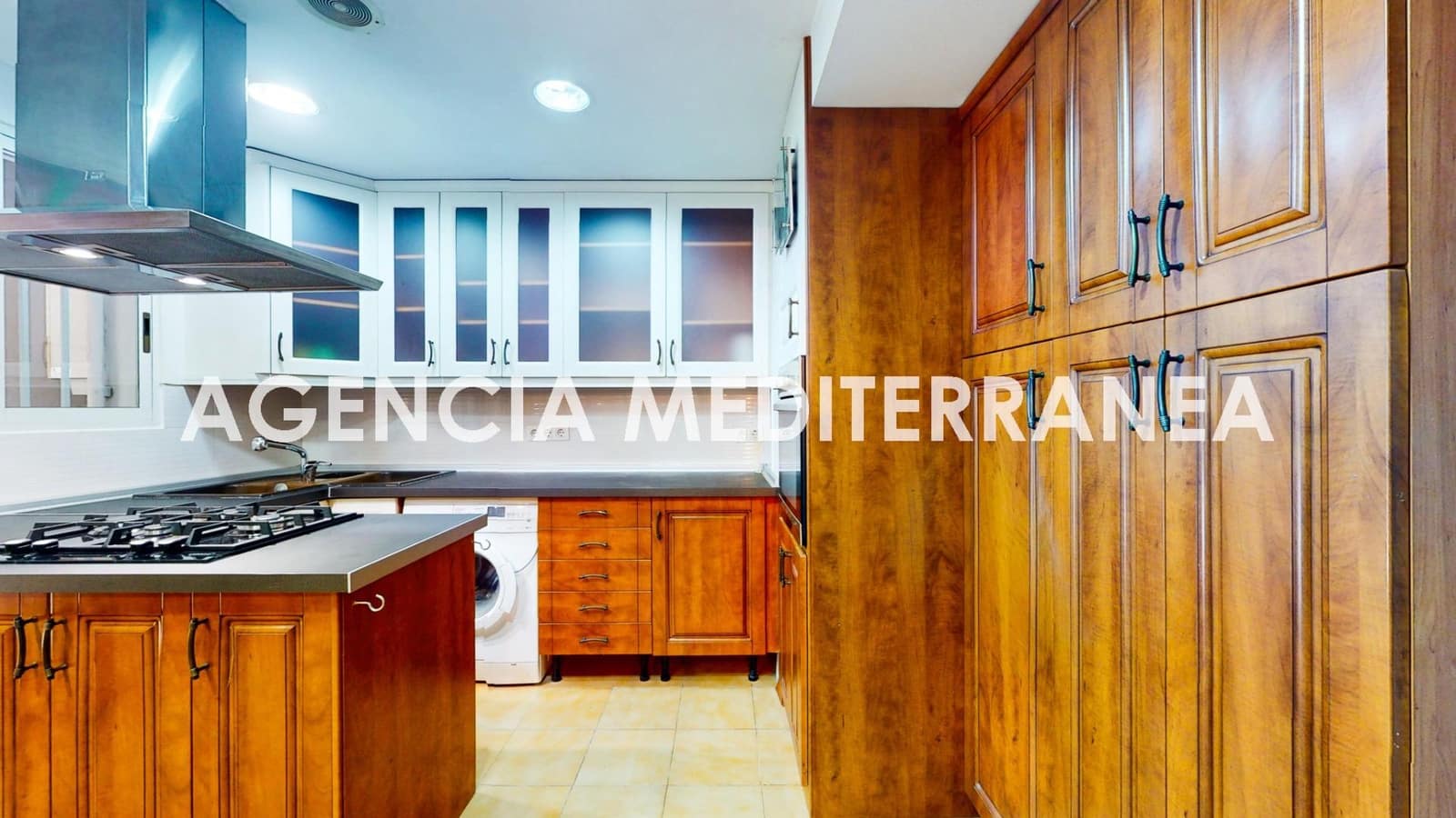 5 soveværelse Semi-Rækkehus til salg i La Canada med swimmingpool garage - € 449.000 (Ref: 9264652)