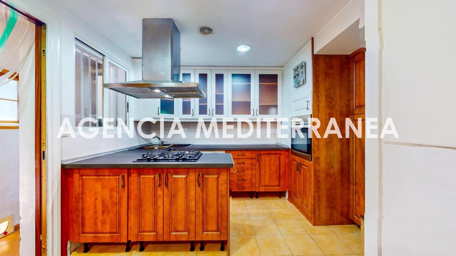 5 soveværelse Semi-Rækkehus til salg i La Canada med swimmingpool garage - € 449.000 (Ref: 9264652)