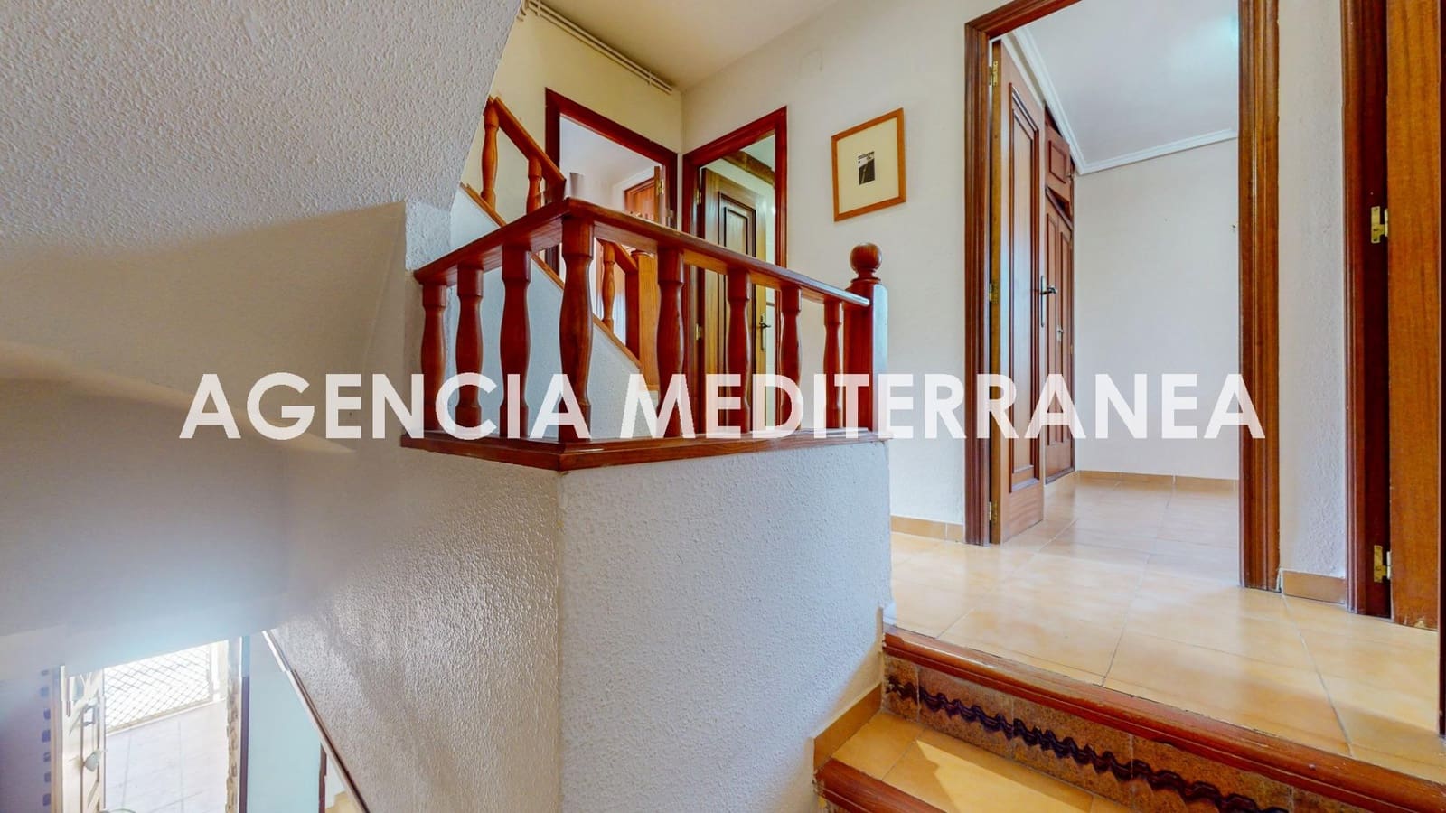 5 soveværelse Semi-Rækkehus til salg i La Canada med swimmingpool garage - € 449.000 (Ref: 9264652)