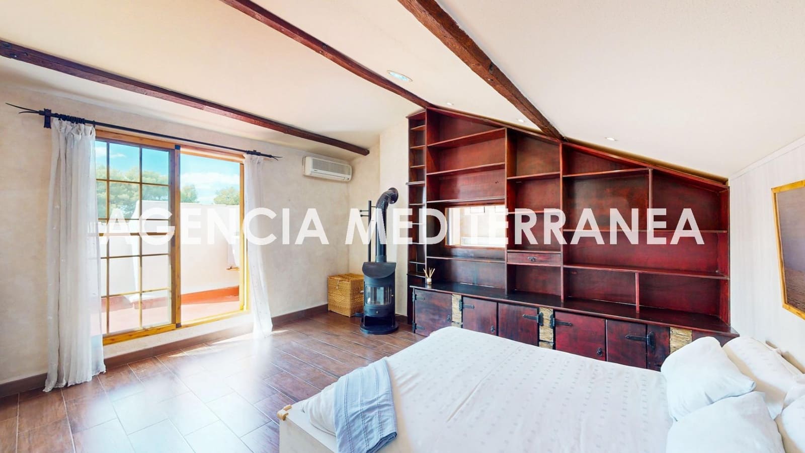 5 soveværelse Semi-Rækkehus til salg i La Canada med swimmingpool garage - € 449.000 (Ref: 9264652)