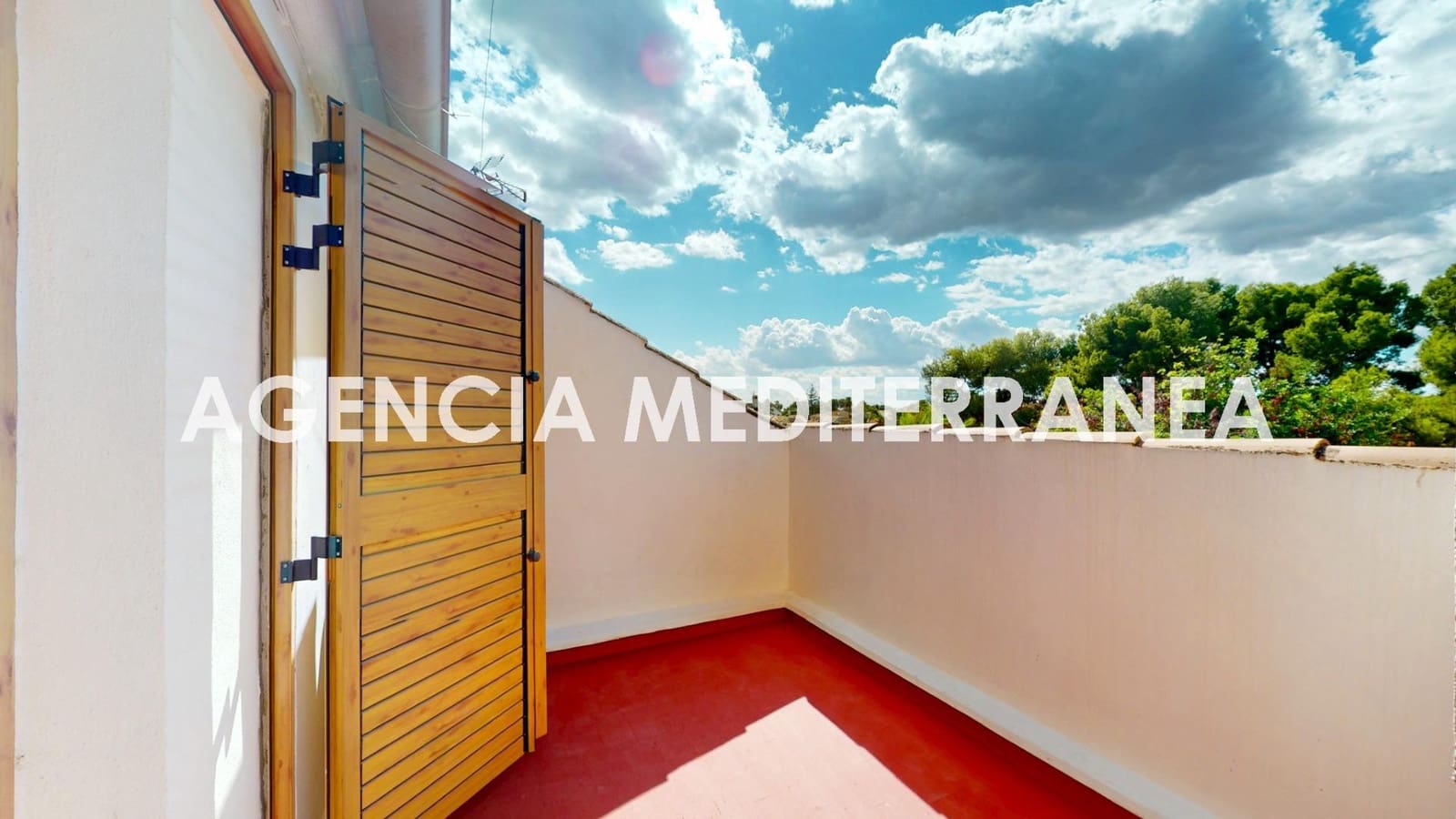 5 soveværelse Semi-Rækkehus til salg i La Canada med swimmingpool garage - € 449.000 (Ref: 9264652)