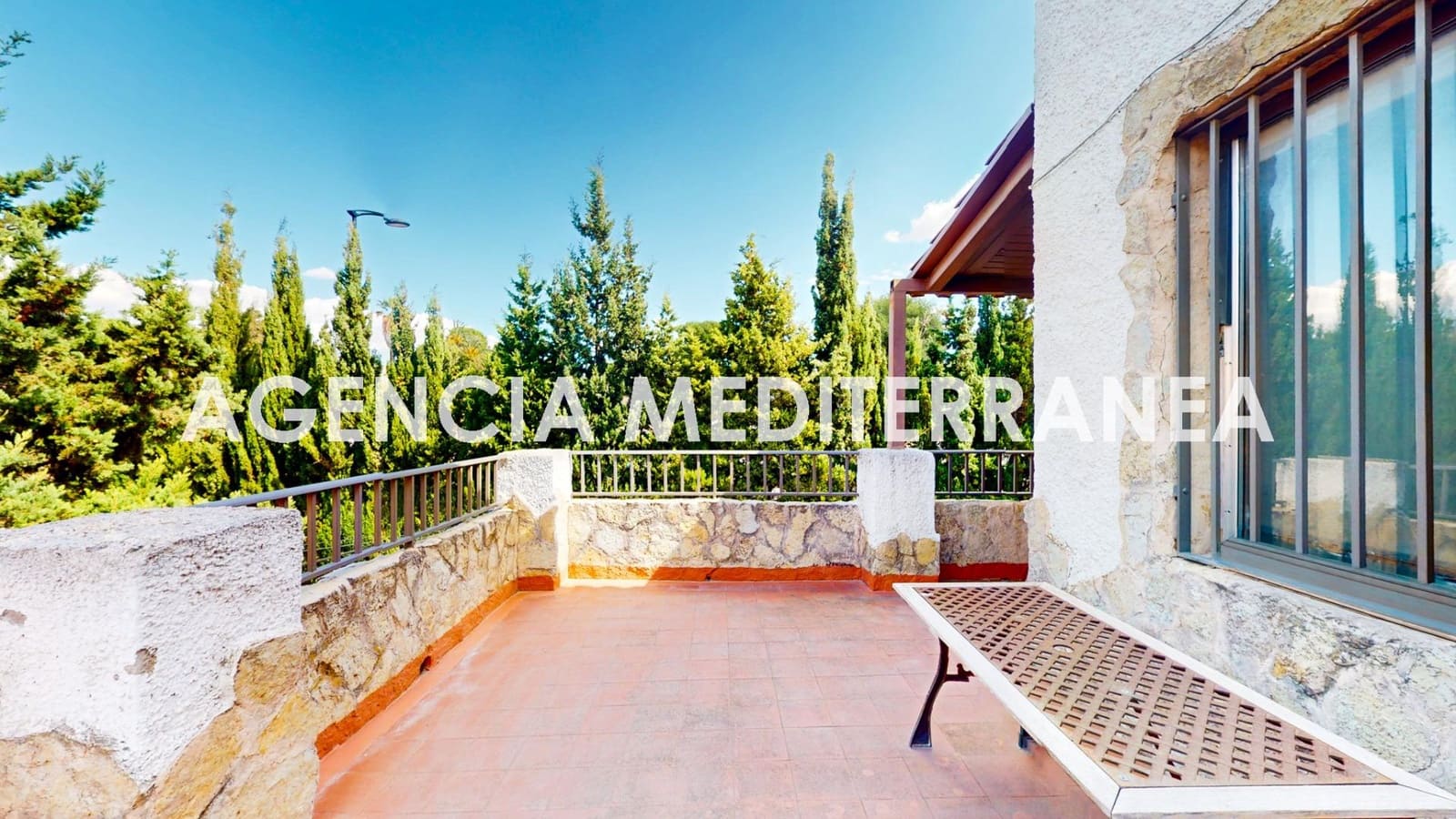 5 soveværelse Semi-Rækkehus til salg i La Canada med swimmingpool garage - € 449.000 (Ref: 9264652)