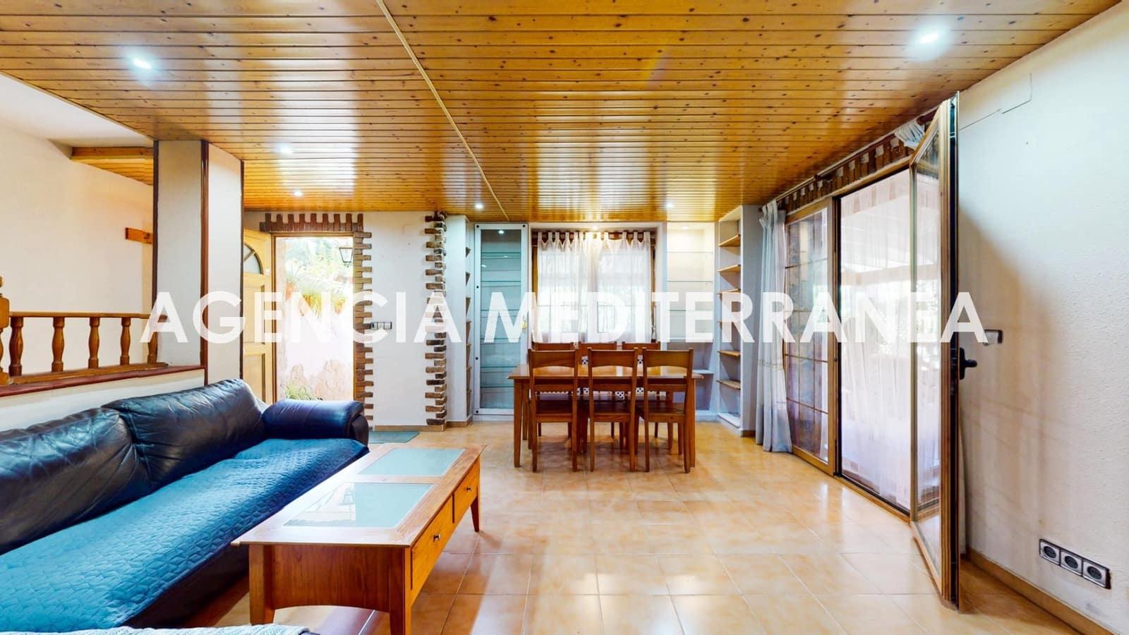 5 slaapkamer Halfvrijstaande villa te koop in La Canada met zwembad garage - € 449.000 (Ref: 9264652)